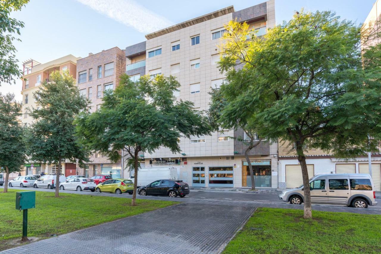 Lu&Cia La Playa Apartment Malaga Exterior photo